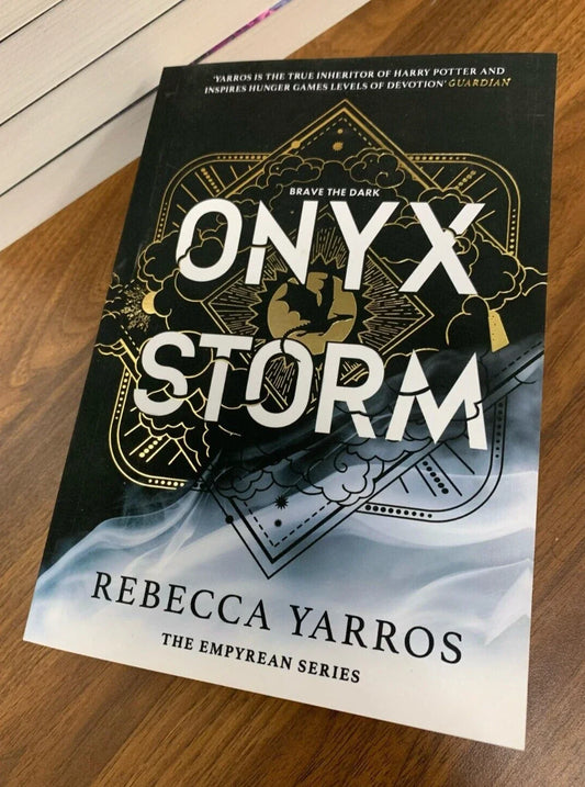 Onyx Storm- Paperback