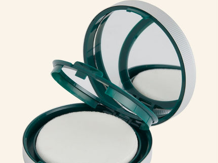 The Body Shop (Refillable Case) Face Base Tea Tree Compact For Life - 1 Pc - 9 gms