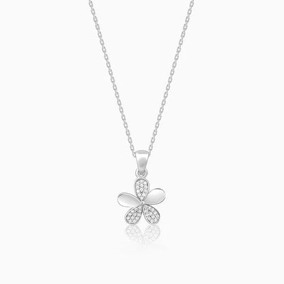 Silver Flower Pendant With Link Chain