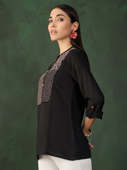 Sangria Women Ethnic Motifs Embroidered Mandarin Collar Top