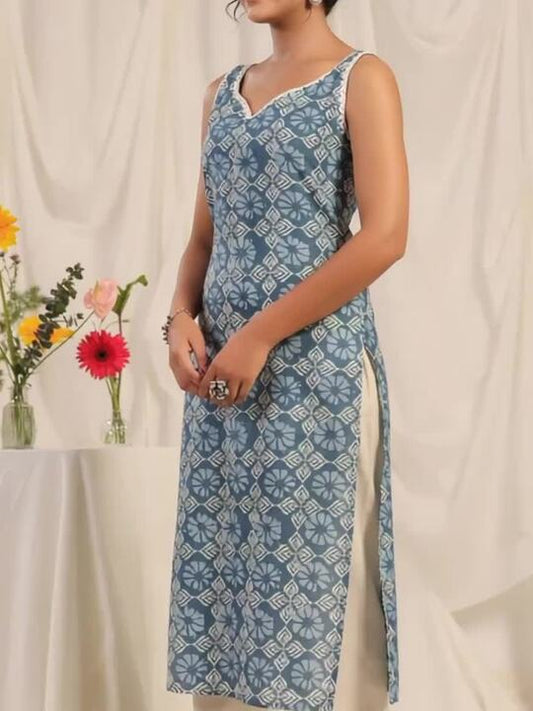 Anayna Women Floral Embroidered Thread Work Kurta