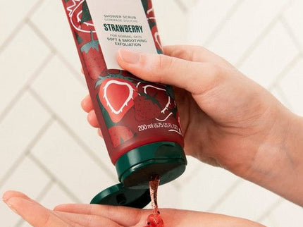 The Body Shop Strawberry Shower Scrub - 200 ml
