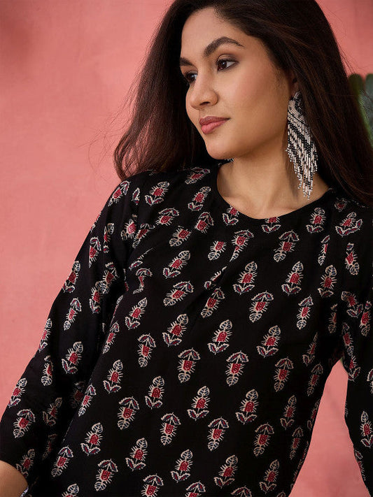 Sangria Women Printed Round Neck Top