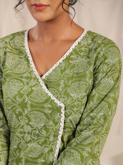 Anayna Women Floral Embroidered Chikankari Anarkali Kurta